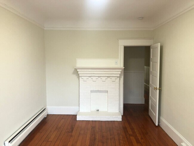 Foto del edificio - Washer and Dryer**View**Hardwood**Spacious...