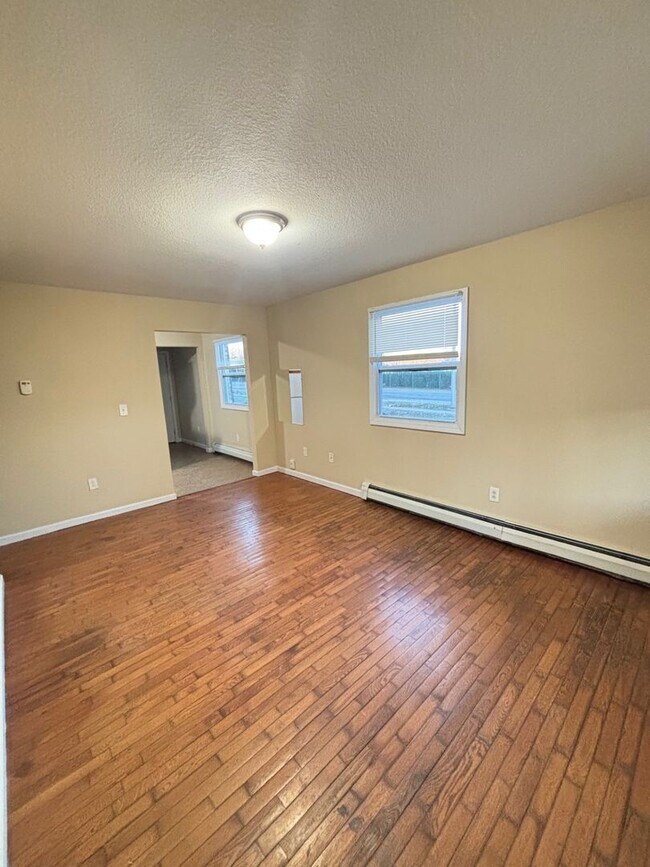 Foto del edificio - 1203 N Coler Ave