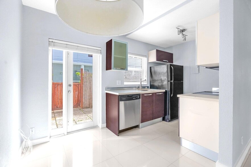 Photo - 416 NE 15th Avenue Unit 3