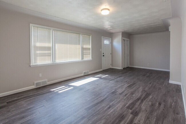 Foto del edificio - 2327 W 6th St