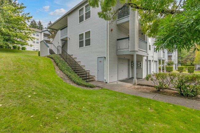 Building Photo - Latitude Condominiums 3 Bed, 2 Bath in Fed...