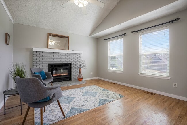 Building Photo - 1447 W 134th Dr