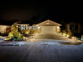 Building Photo - 3358 Lake Cir Dr