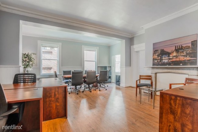 Building Photo - 822 Guilford Ave