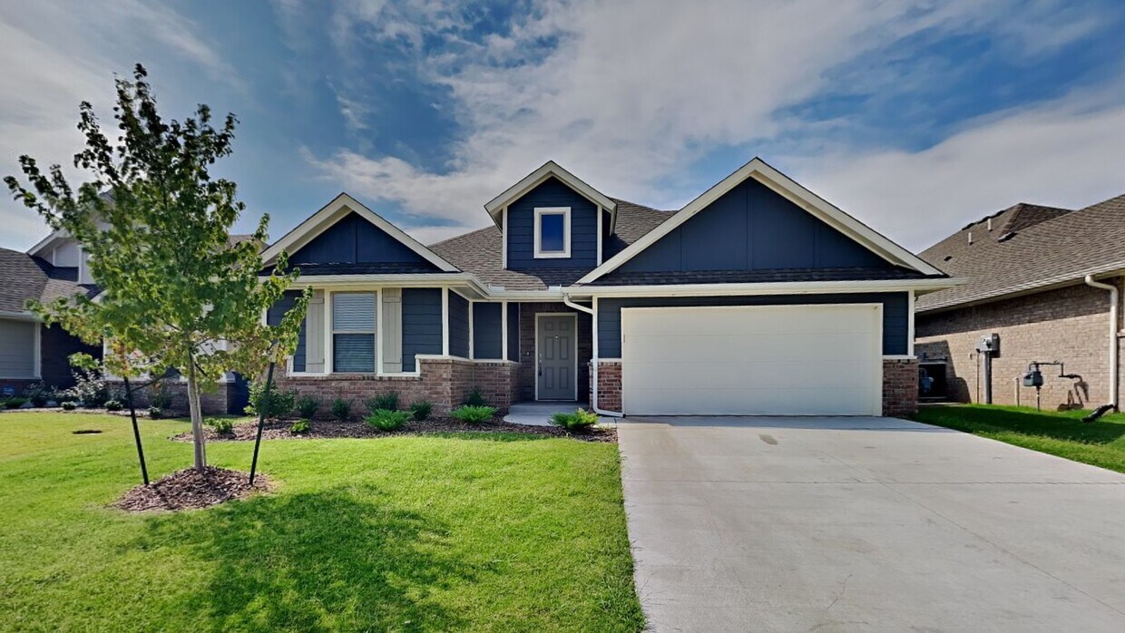 Primary Photo - Spectacular 3 Bedroom 2.5 Bathroom Home in...