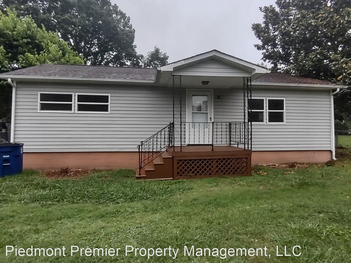 Primary Photo - 3 br, 1 bath House - 2148 Bristol St