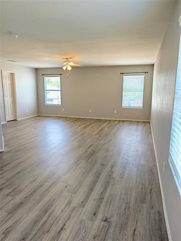 Foto principal - 4901 Thorn Hollow Dr