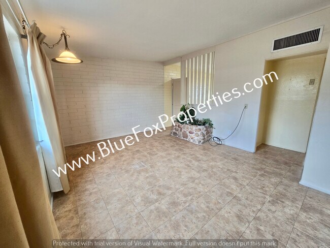 Foto del edificio - 3240 E Halcyon Pl