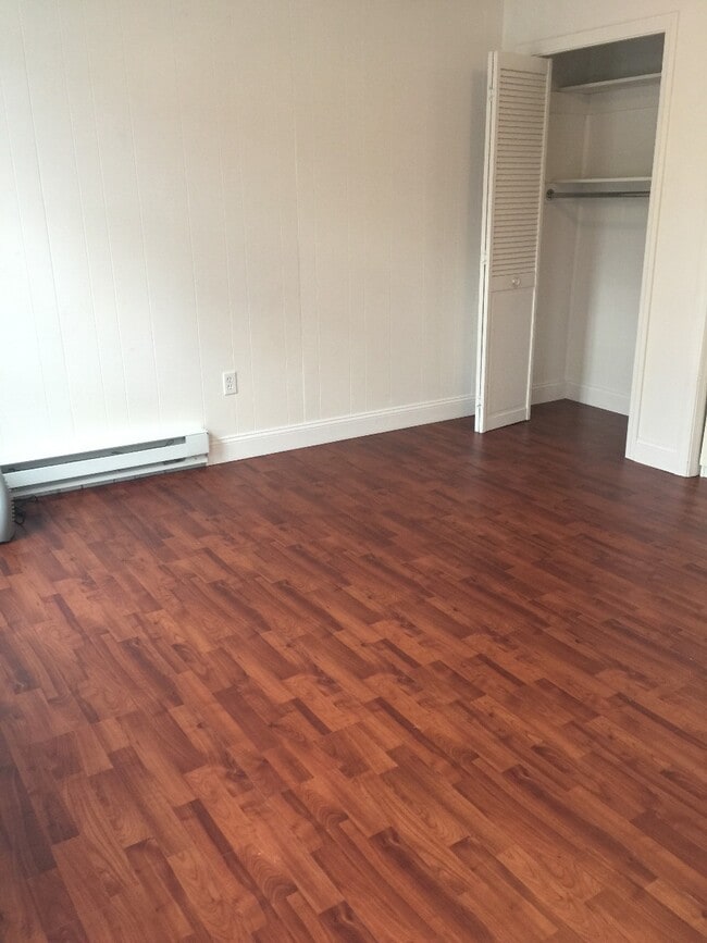 Building Photo - 289 Chelsea St