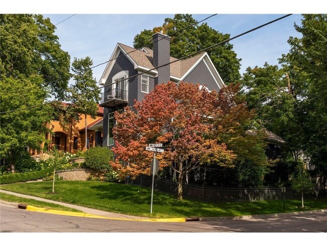 Foto del edificio - 745 Rice St E