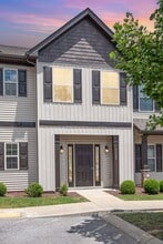 Building Photo - 5324 Tony Lama Ln