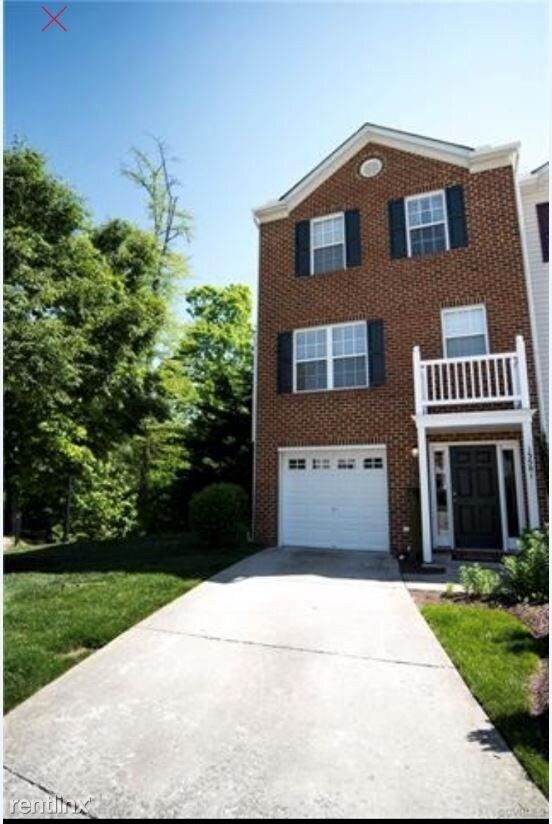 Primary Photo - 13501 Ridgemoor Dr