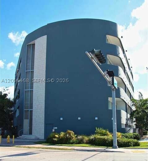 Building Photo - 2694 Inagua Ave