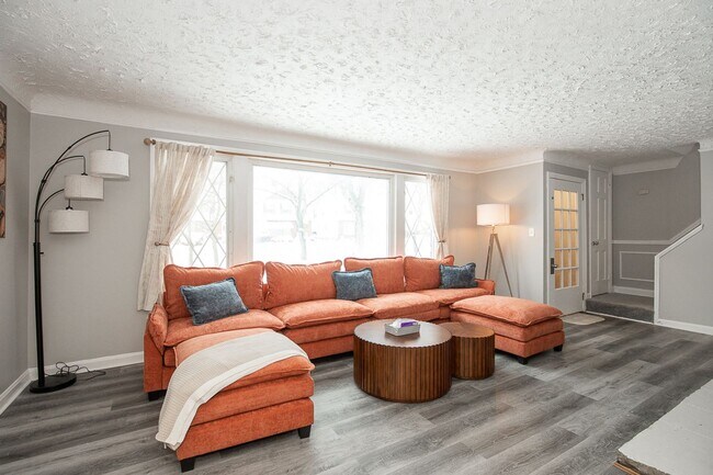 Building Photo - 3 BED 2 BATH BEAUTIFUL SINGLE FAMILY HOME!