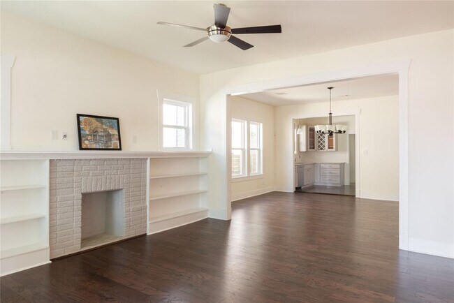 Building Photo - 1812 Everett St