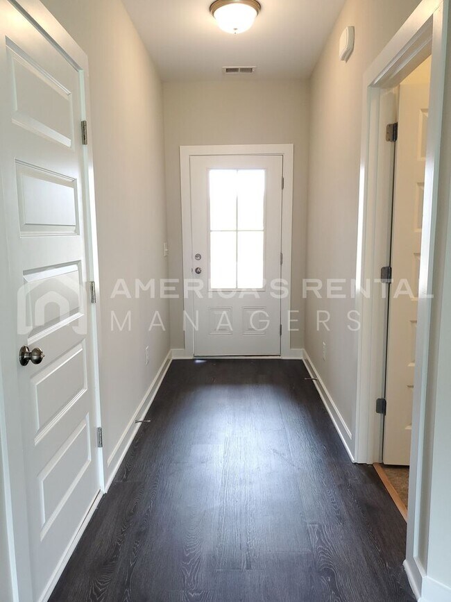 Foto del edificio - Home for Rent in Clanton, AL!  Available N...