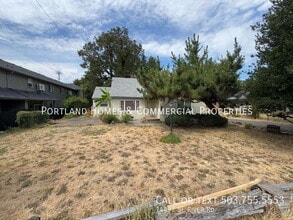 Building Photo - 14497 SE River Rd