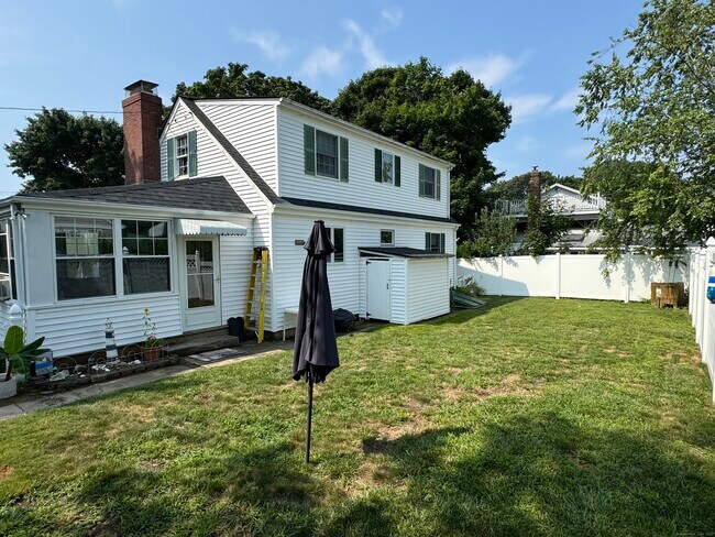 Building Photo - 2 Uncas Rd