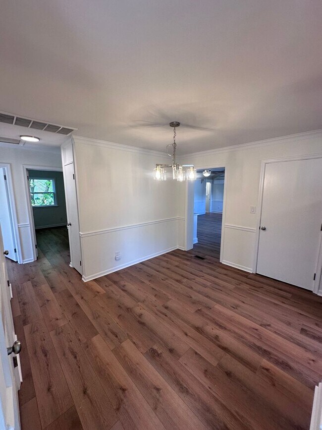 Foto del edificio - House for Rent