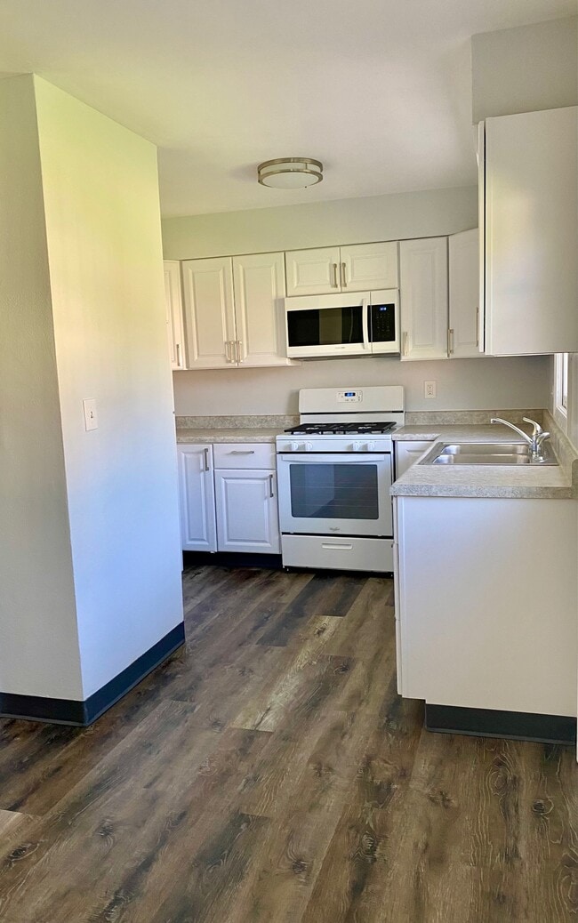 Kitchen - 316 Sheridan Dr