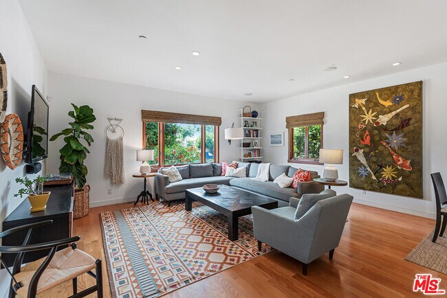 Foto del edificio - 4236 Moore St