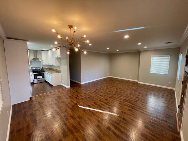 Building Photo - 519 E Santa Anita Ave