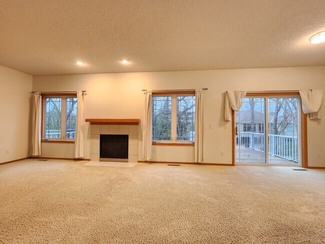 Foto del edificio - 13667 Couchtown Ave