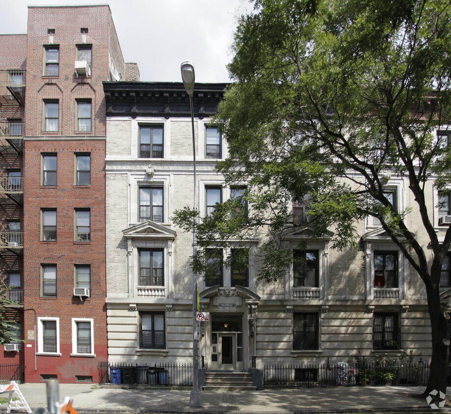 Building Photo - 239 New York Ave