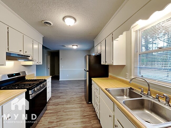 Foto del edificio - 2814 Bay Leaf Dr SE