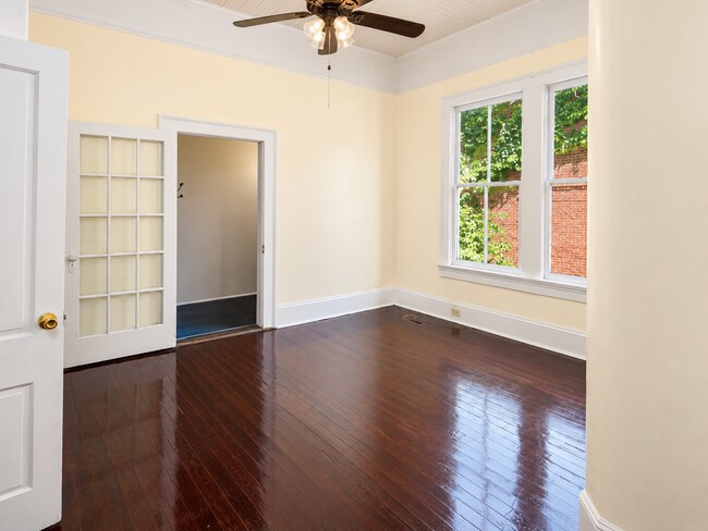 Foto del edificio - 312 N Jefferson St NE