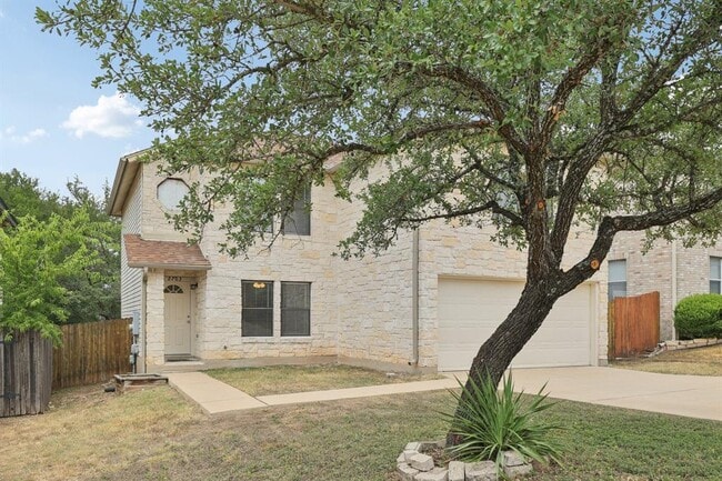 Building Photo - 2703 Vinson Ct