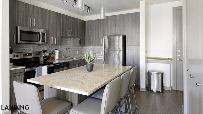 Foto del edificio - 101 S Center St