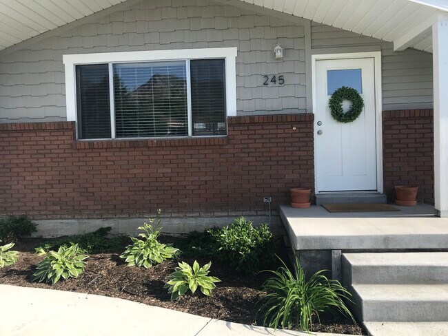 Building Photo - 245 W 500 N