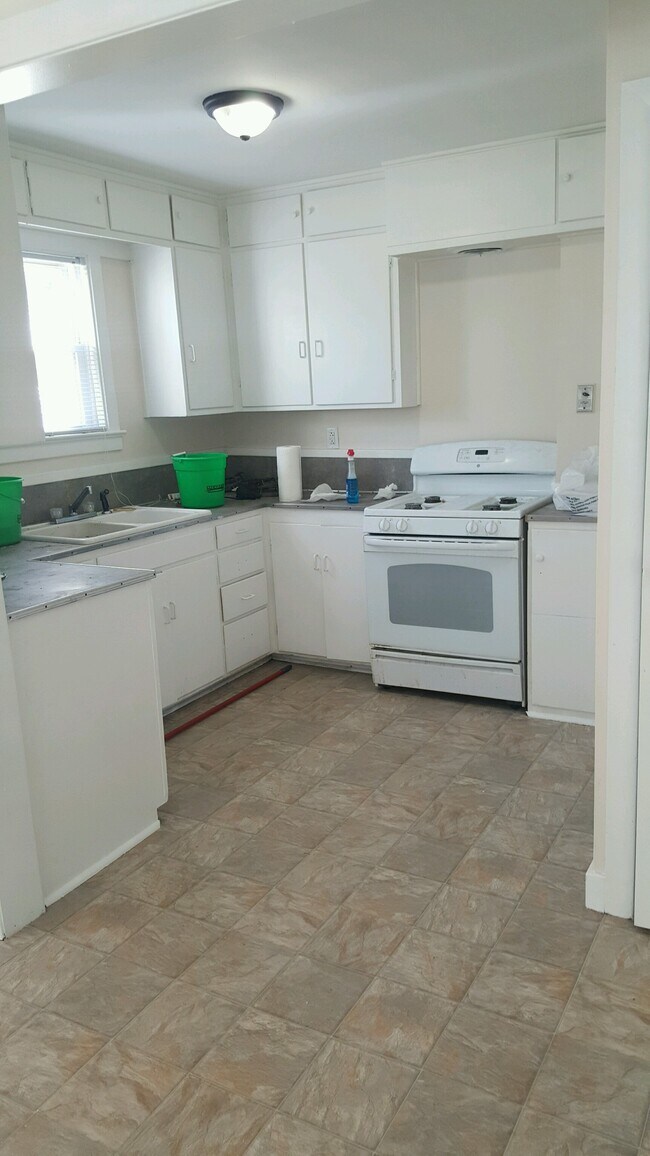 Foto del edificio - 829 W Maple St