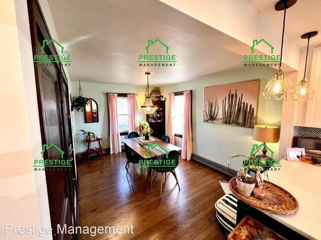 Building Photo - 3 br, 1.5 bath House - 248 Mary St