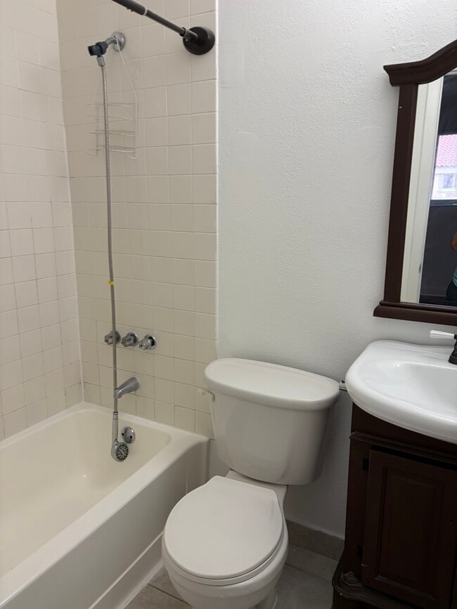 Foto del edificio - 8248 NW 6th Ter