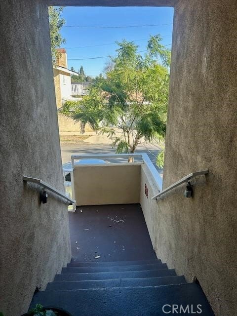 Foto del edificio - 5821 Sylmar Ave