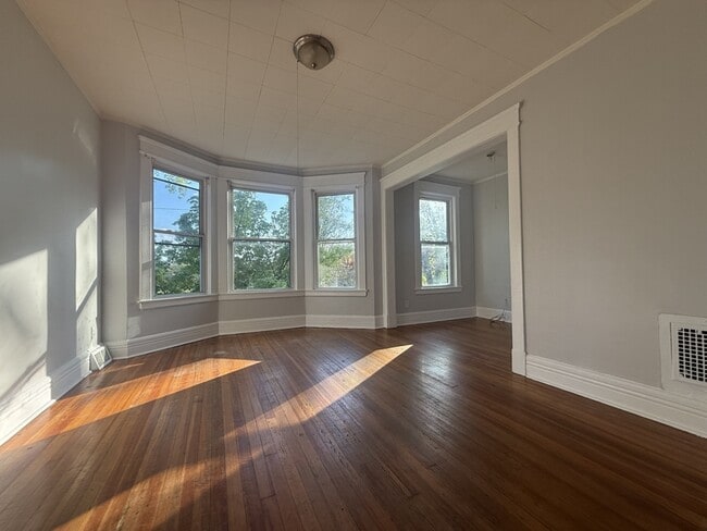 Foto del edificio - 597 2nd St