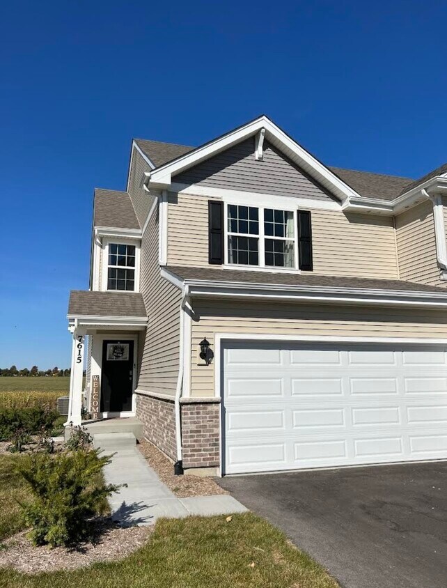 Foto principal - 7615 Violet Ln