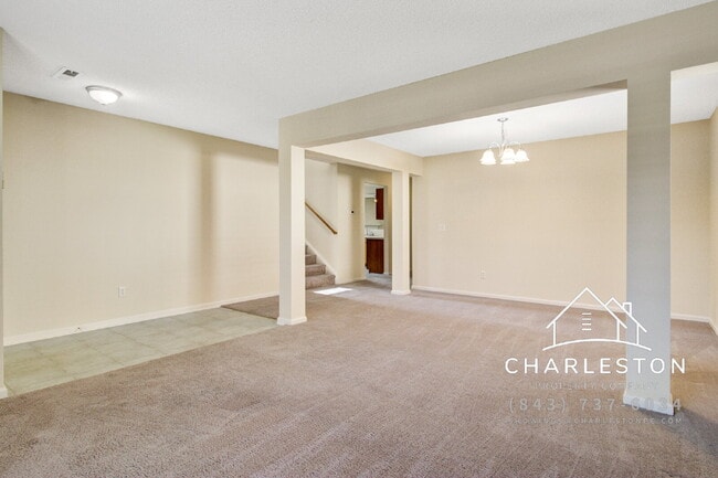 Foto del edificio - 5135 Ballantine Dr