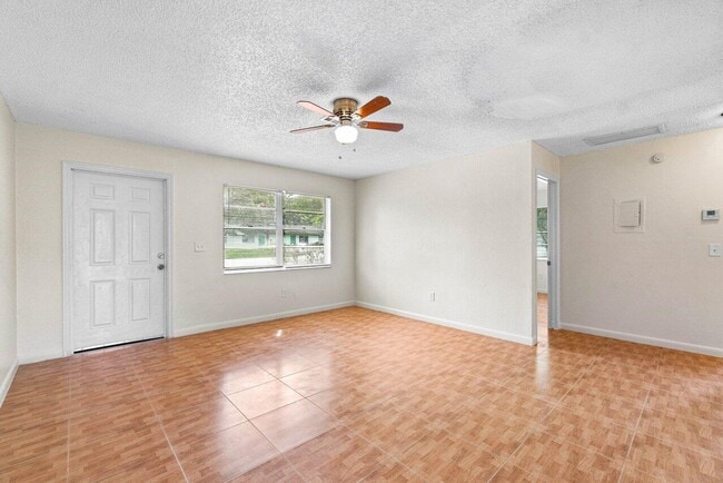 Foto del edificio - 4787 Gulfstream Rd