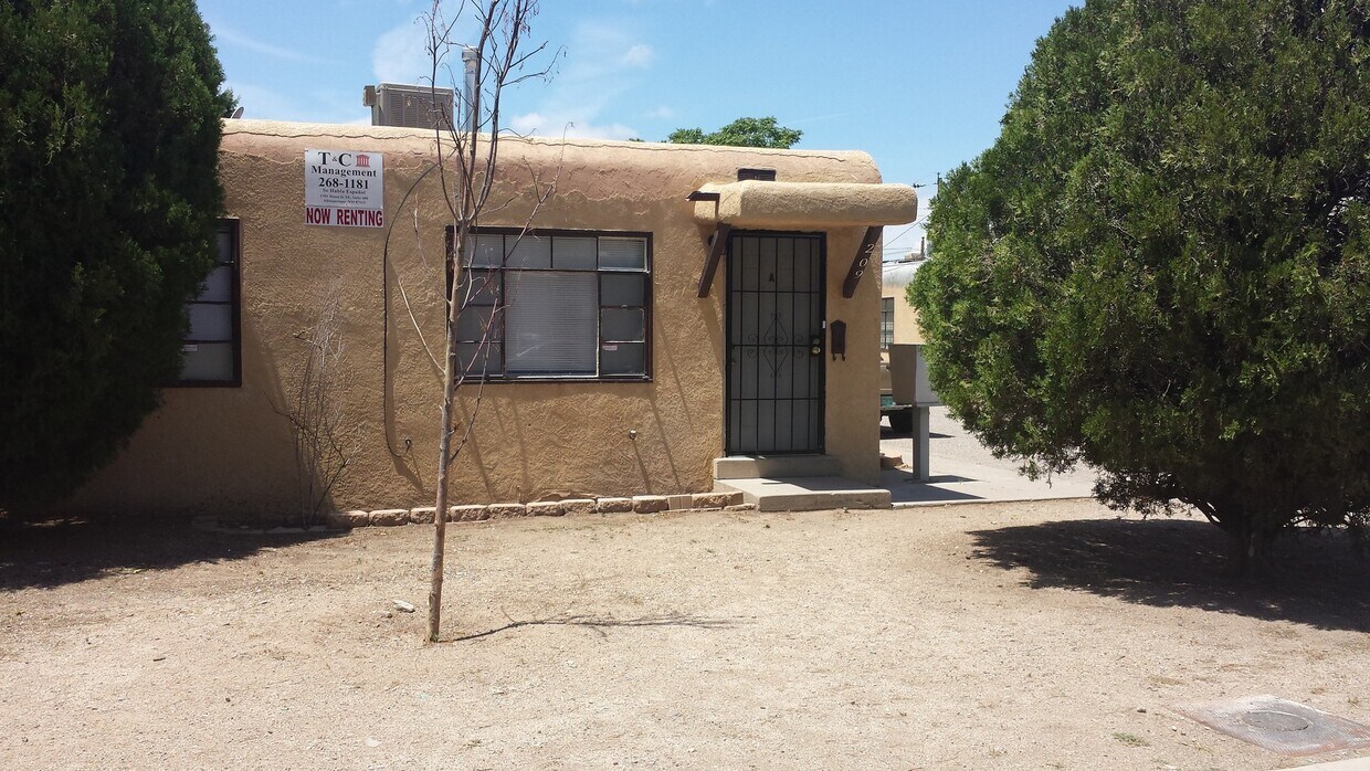 Primary Photo - 209 Grove