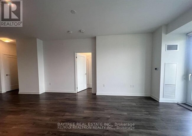 Building Photo - 105 Oneida Crescent