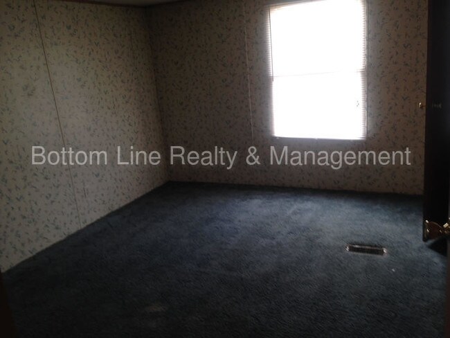 Building Photo - 1612 Stoker Ter