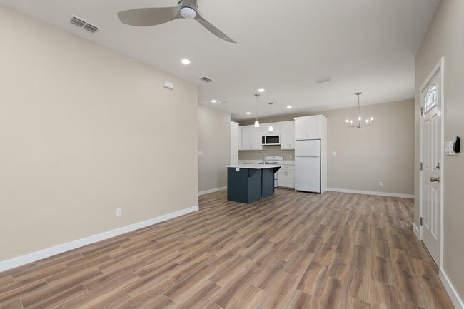 Foto del edificio - 2429 Summit Rd