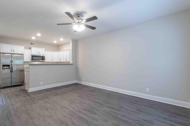 Building Photo - 291 Smithson Ln