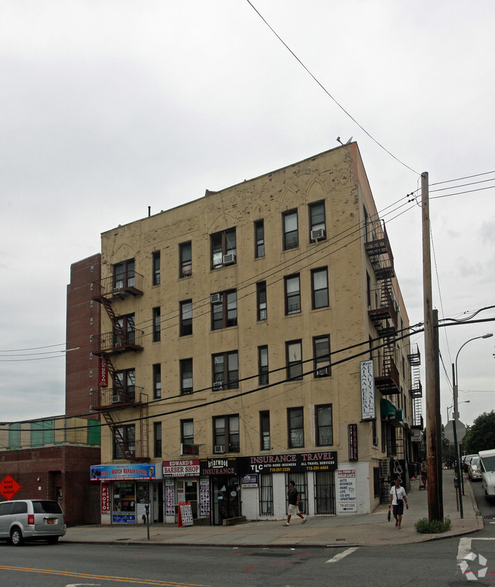 Primary Photo - 84-48 Manton St
