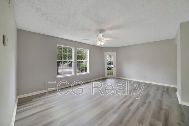 Foto del edificio - 6178 Westgate Dr
