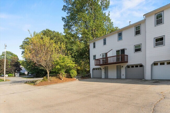 Foto del edificio - 6 Lochmere Ln