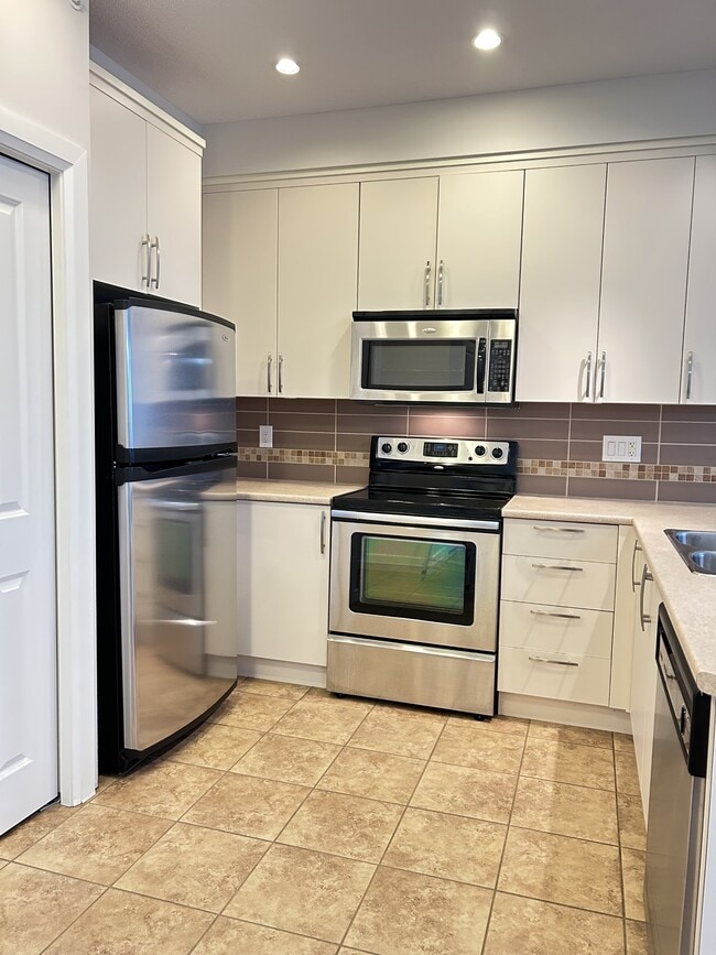 Photo du bâtiment - 45535-45535 Market Way